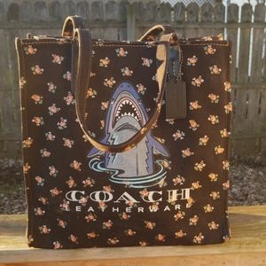 Coach sharky tote